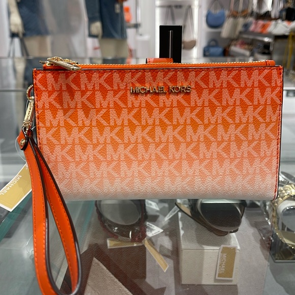 MICHAEL KORS
Jet Set Large Ombré Logo Double-Zip Wristlet-Wallet-Phone Case - Picture 1 of 16